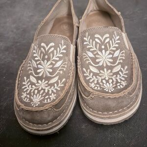 Ariat Bomber Cruiser Brown Embroidered Flats